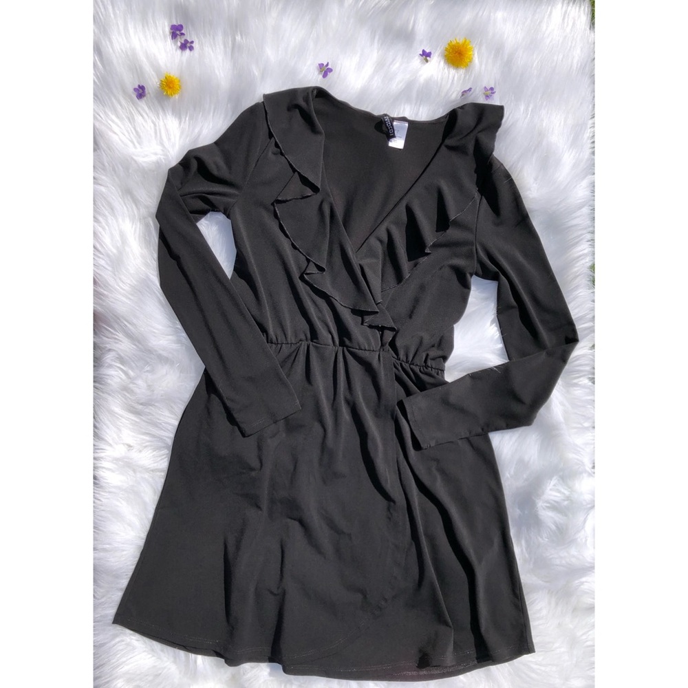 H&M Black Ruffled Dress
